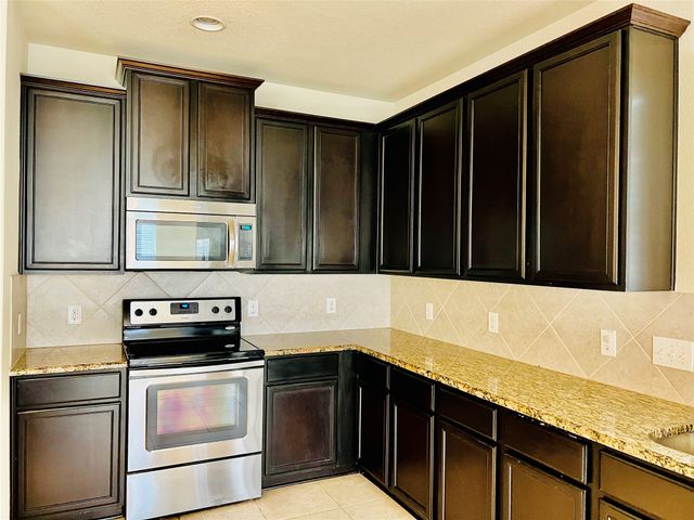 2421 Fall Leaf Court, Denton, TX 76209