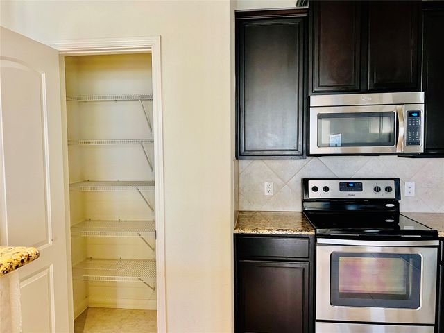 2421 Fall Leaf Court, Denton, TX 76209