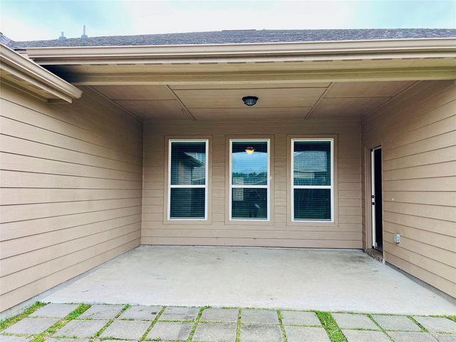 2421 Fall Leaf Court, Denton, TX 76209