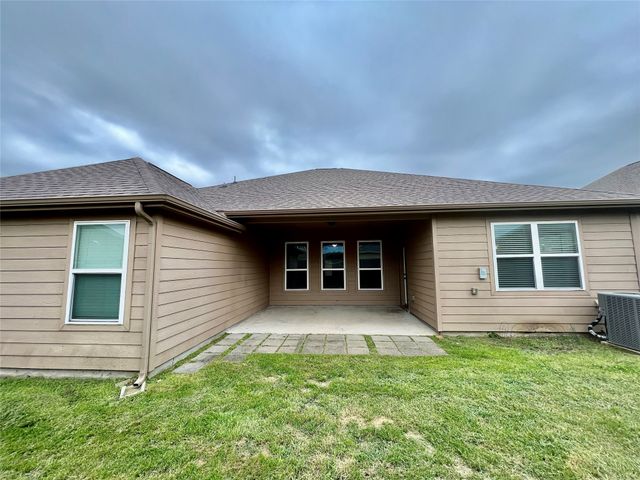 2421 Fall Leaf Court, Denton, TX 76209