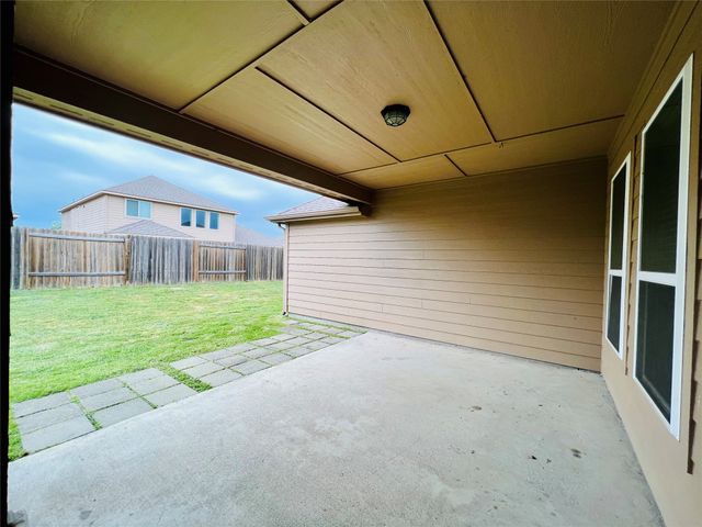 2421 Fall Leaf Court, Denton, TX 76209