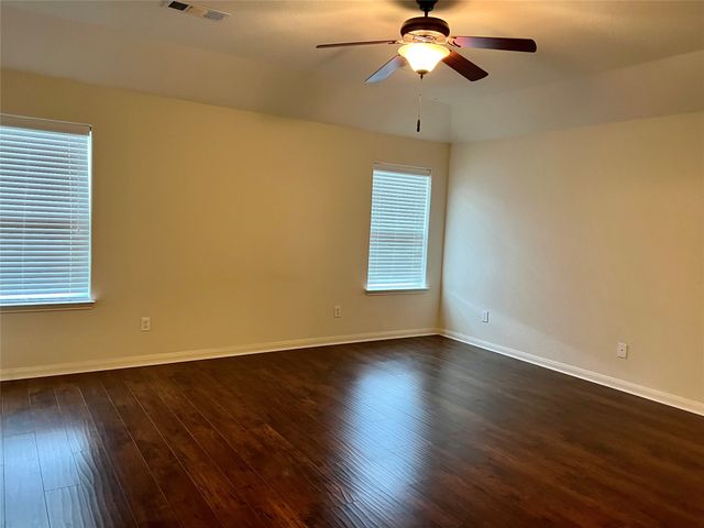 2421 Fall Leaf Court, Denton, TX 76209