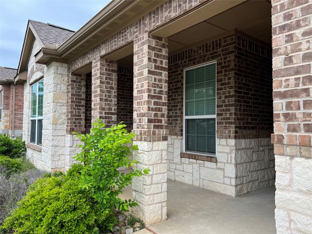 2421 Fall Leaf Court, Denton, TX 76209