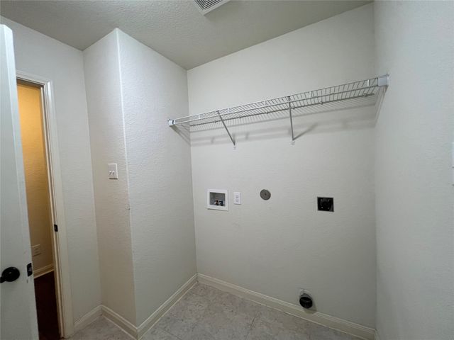 2421 Fall Leaf Court, Denton, TX 76209