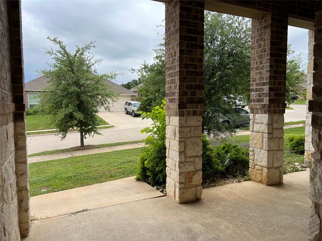 2421 Fall Leaf Court, Denton, TX 76209