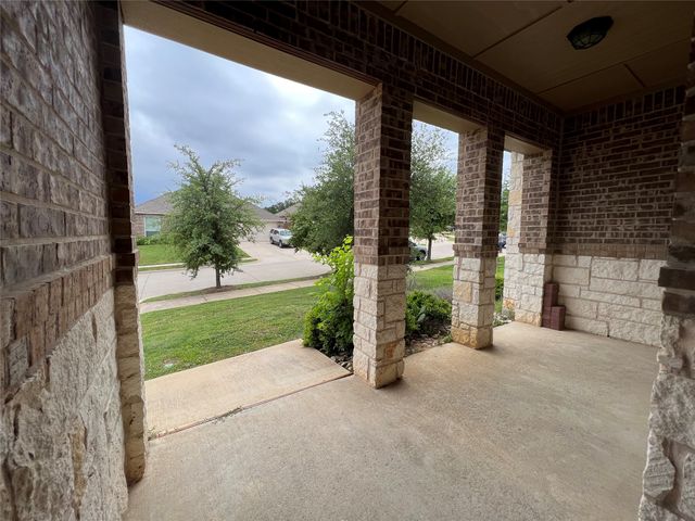 2421 Fall Leaf Court, Denton, TX 76209