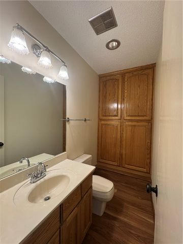 213 N Shore Drive, Russellville, AR 72802