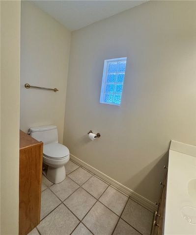 213 N Shore Drive, Russellville, AR 72802