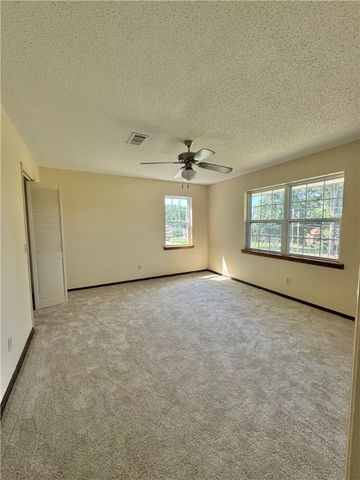 213 N Shore Drive, Russellville, AR 72802