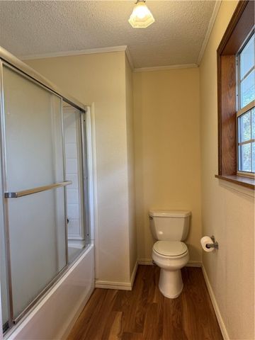 213 N Shore Drive, Russellville, AR 72802