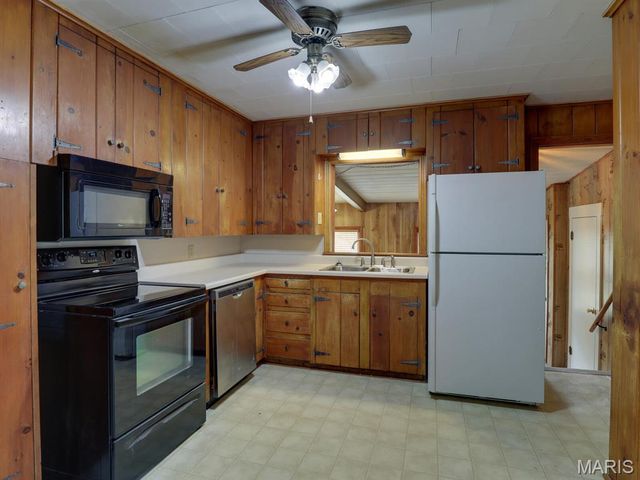 417 S Home Street, Palmyra, MO 63461