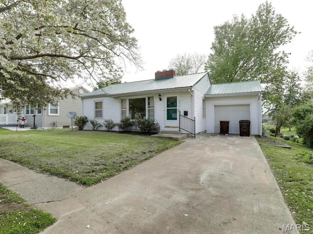 417 S Home Street, Palmyra, MO 63461