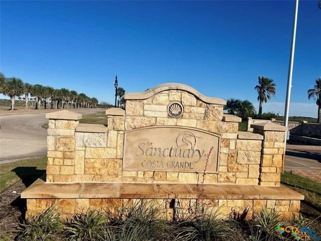 352 E Arbor Vista, Port O'connor, TX 77982