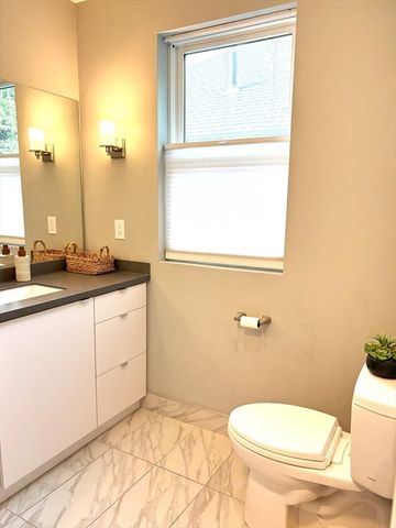 408 East 8th St. 3A, Boston, MA 02127