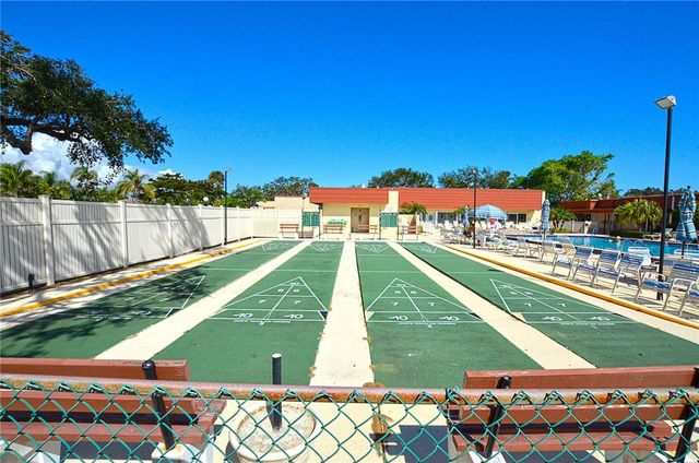 25 Pine Arbor Lane 202, Vero Beach, FL 32962