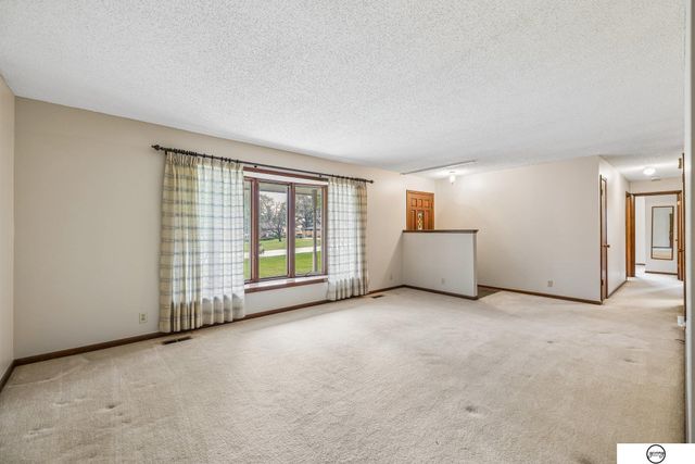 3921 S Folsom Street, Lincoln, NE 68522