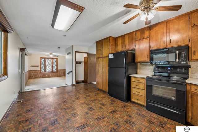 3921 S Folsom Street, Lincoln, NE 68522