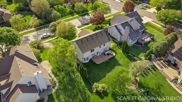 2875 Carriage Way, Aurora, IL 60504