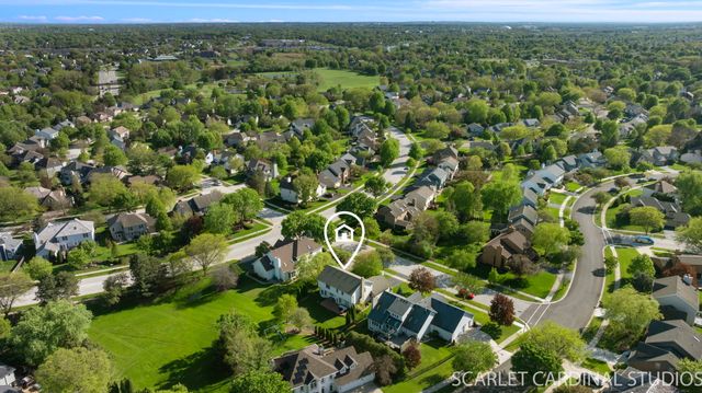 2875 Carriage Way, Aurora, IL 60504