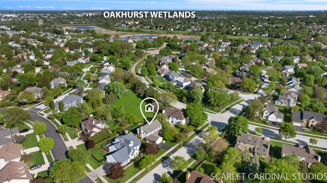 2875 Carriage Way, Aurora, IL 60504