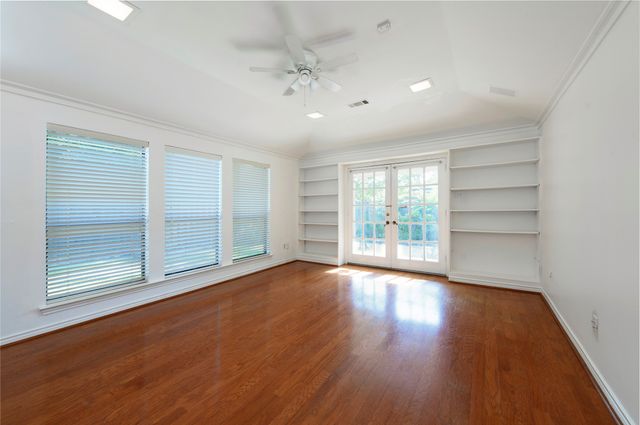 6025 Daven Oaks Drive, Dallas, TX 75248