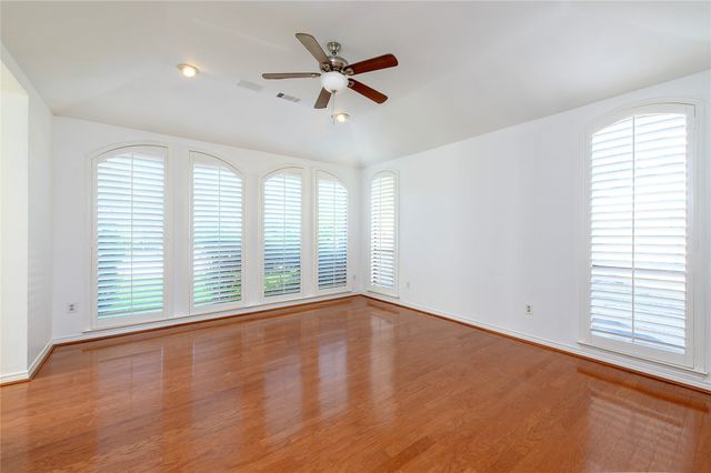 6025 Daven Oaks Drive, Dallas, TX 75248