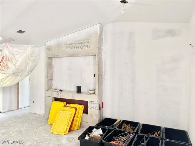 13470 McGregor BLVD, Fort Myers, FL 33919