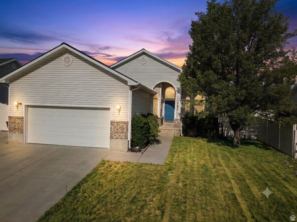 13646 S PREMIER LN, Herriman, UT 84096