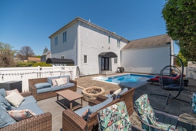 20 Landers Rd, Stoneham, MA 02180