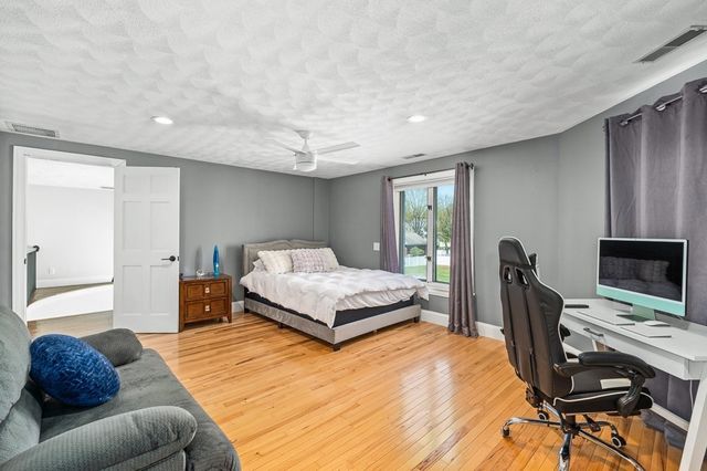 20 Landers Rd, Stoneham, MA 02180