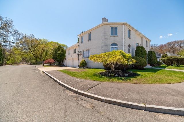 20 Landers Rd, Stoneham, MA 02180
