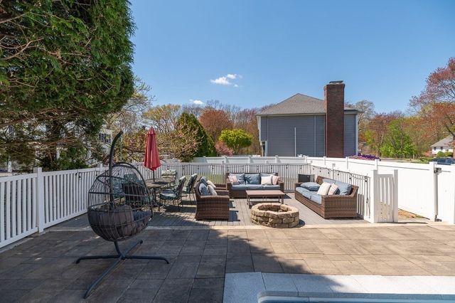 20 Landers Rd, Stoneham, MA 02180