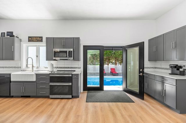 20 Landers Rd, Stoneham, MA 02180
