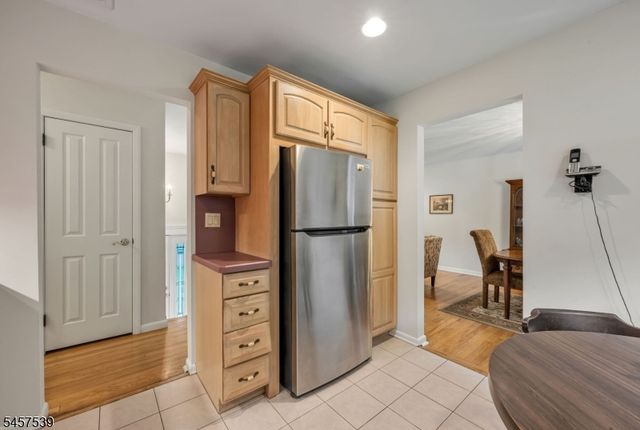 69 Forest Dr, Pequannock Twp., NJ 07444