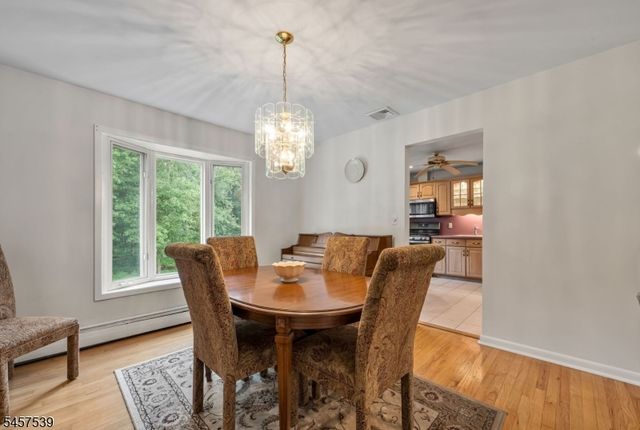 69 Forest Dr, Pequannock Twp., NJ 07444