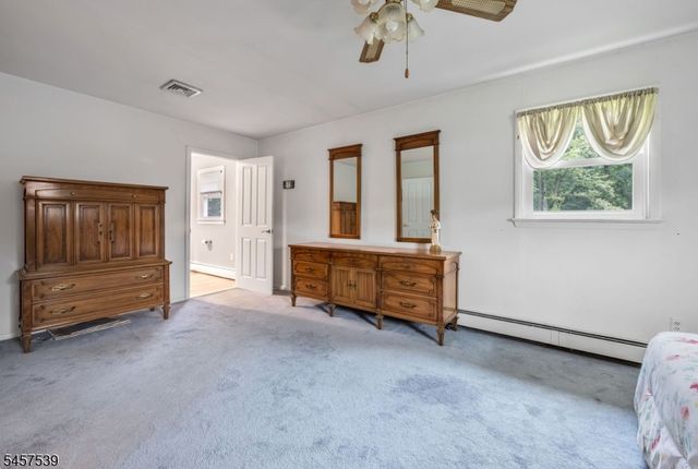 69 Forest Dr, Pequannock Twp., NJ 07444