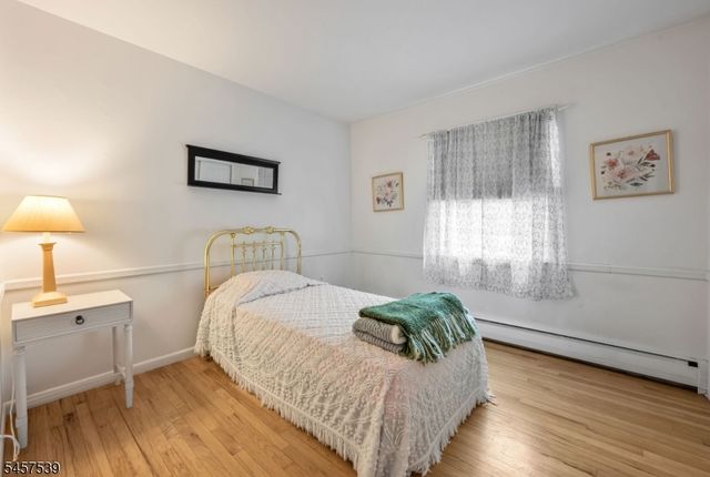 69 Forest Dr, Pequannock Twp., NJ 07444