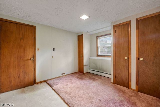 69 Forest Dr, Pequannock Twp., NJ 07444