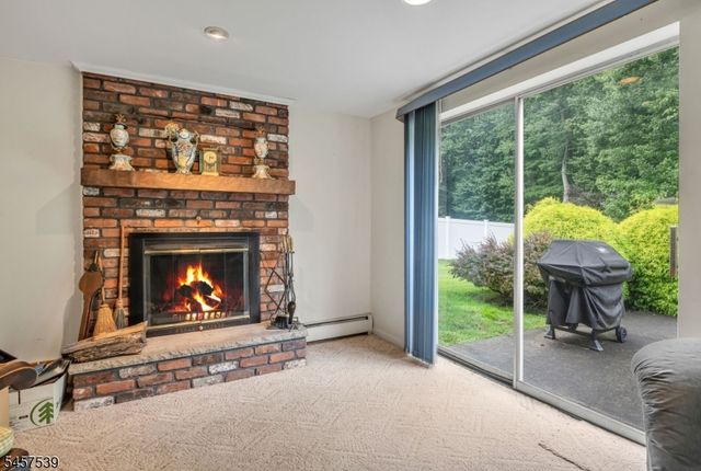 69 Forest Dr, Pequannock Twp., NJ 07444