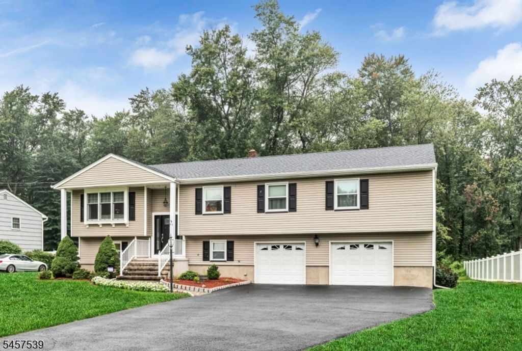 69 Forest Dr, Pequannock Twp., NJ 07444 — photo 3