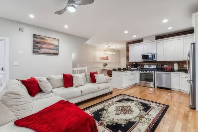 3935 S Wells Street 1, Chicago, IL 60609