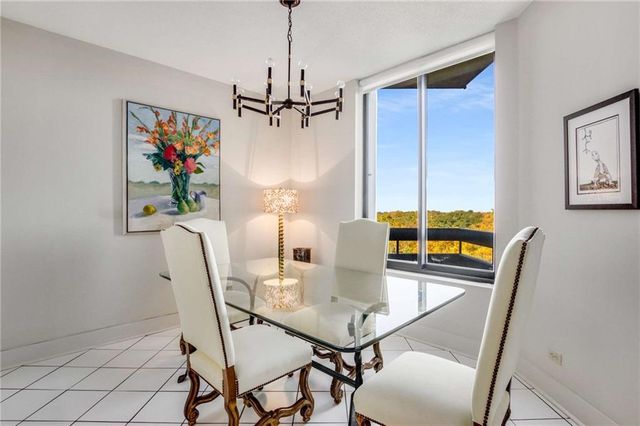 2660 Peachtree Road NW 14B, Atlanta, GA 30305