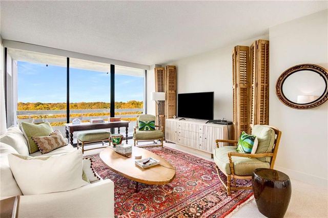 2660 Peachtree Road NW 14B, Atlanta, GA 30305