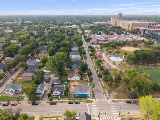 2609 12th Avenue S, Minneapolis, MN 55407