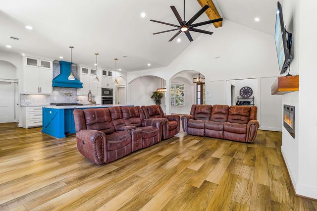 440 Fm 223, Shepherd, TX 77371