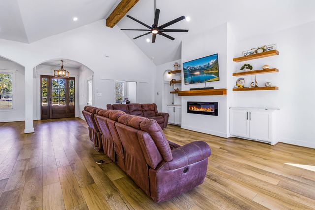 440 Fm 223, Shepherd, TX 77371