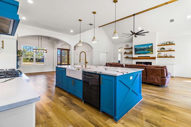 440 Fm 223, Shepherd, TX 77371