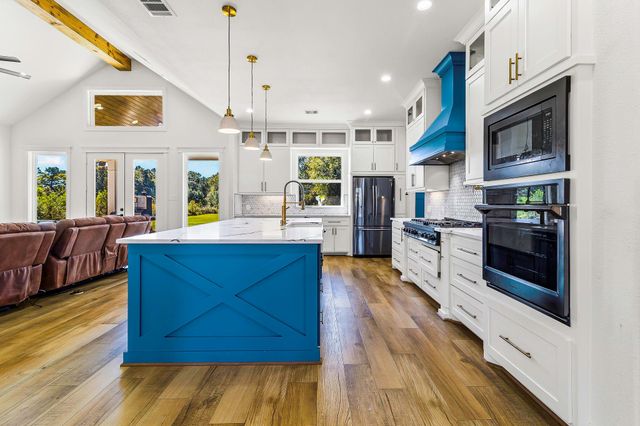 440 Fm 223, Shepherd, TX 77371