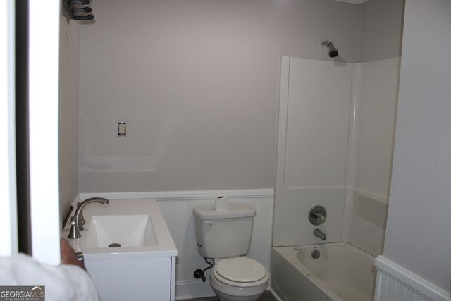 3014 Lakeridge Drive SE, Conyers, GA 30094