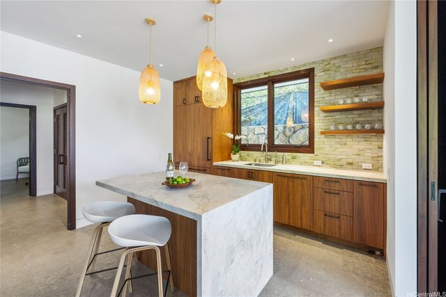 56-201 Kamehameha Highway, Kahuku, HI 96731